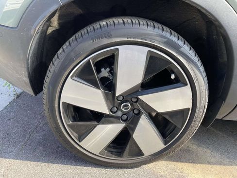 Used 2023 Volvo XC40 Recharge Ultimate w/ Protection Package Premier AWD/4WD image 5