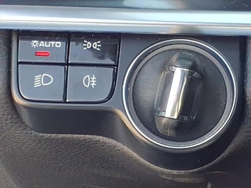 Used 2020 Porsche Panamera image 18