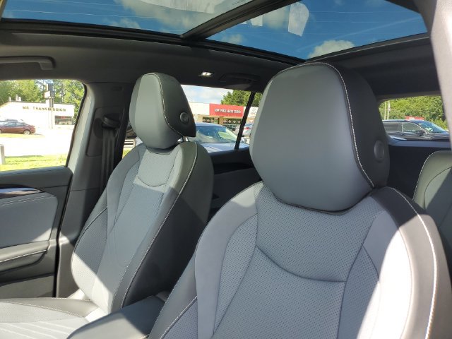 Certified 2026 Volkswagen Tiguan SE R-Line FWD image 22