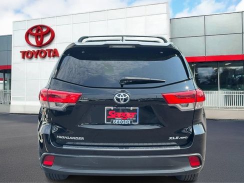 Used 2018 Toyota Highlander XLE w/ Protection Package #3 AWD/4WD image 5