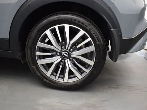 Used 2023 Nissan Kicks SR w/ SR Premium Package image 35