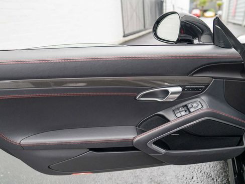 Used 2018 Porsche 911 Targa 4S image 14