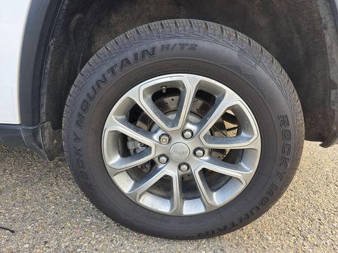 Used 2014 Jeep Grand Cherokee Limited w/ Trailer Tow Group IV AWD/4WD image 44