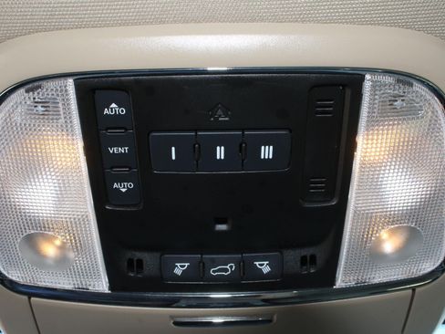 Used 2021 Jeep Grand Cherokee Limited AWD/4WD image 13