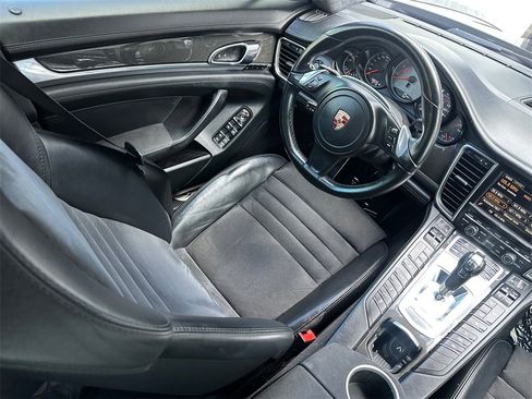 Used 2015 Porsche Panamera GTS image 23