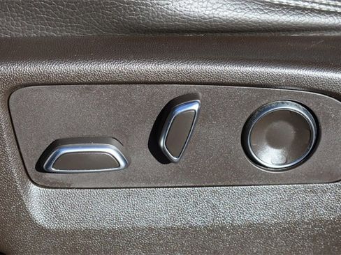 Certified 2021 GMC Yukon Denali w/ Denali Premium Package image 31