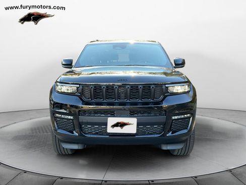New 2025 Jeep Grand Cherokee L Limited w/ Trailer Tow Package image 8