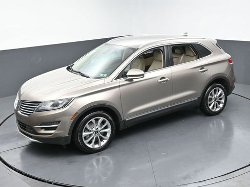 Used 2018 Lincoln MKC Select w/ Select Plus Package AWD/4WD image 40