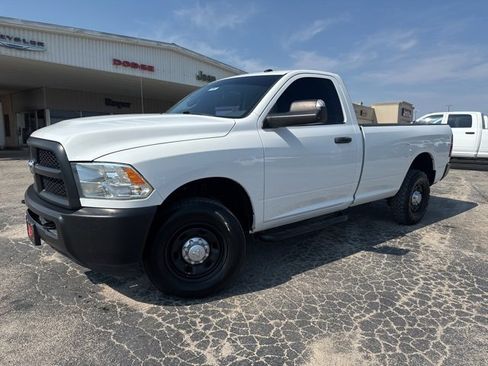 Used 2018 RAM 2500 Tradesman w/ Power & Remote Entry Group image 2