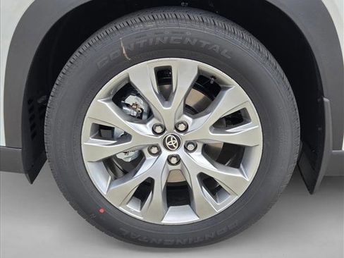 New 2026 Toyota Grand Highlander AWD image 10