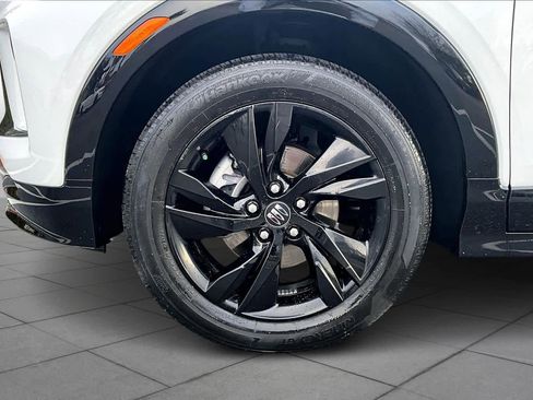 Used 2025 Buick Encore GX Sport Touring w/ Advanced Technology Package image 10