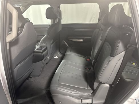 New 2026 Kia EV9 Wind image 28