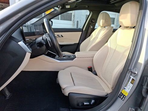 Used 2023 BMW 330i xDrive 330i xDrive w/ Premium Package image 13
