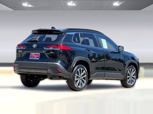 Used 2024 Toyota Corolla Cross XLE FWD image 9