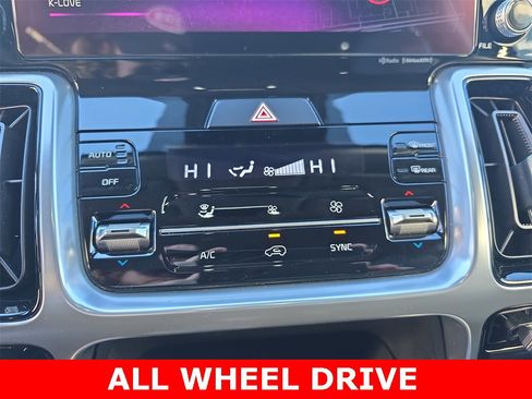 Used 2023 Kia Sorento SX image 23