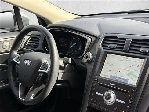 Used 2020 Ford Fusion Titanium image 24