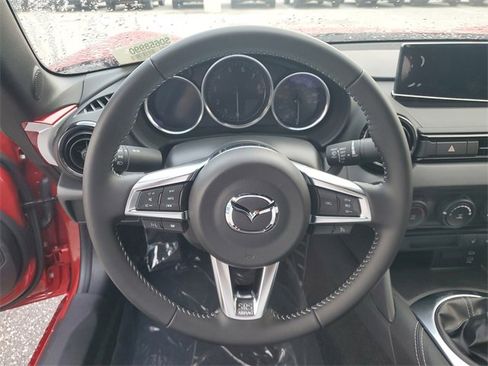 New 2025 MAZDA MX-5 Miata Club image 16