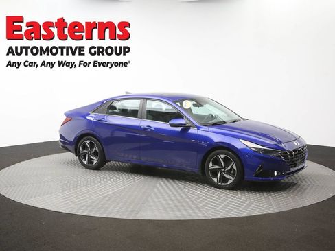 Used 2022 Hyundai Elantra SEL w/ Convenience + Premium Package FWD image 49