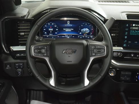 Used 2025 Chevrolet Silverado 2500 High Country w/ Technology Package AWD/4WD image 39