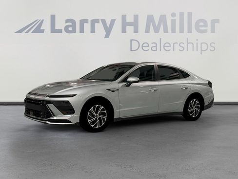 New 2026 Hyundai Sonata Blue FWD image 2