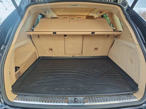 Used 2016 Porsche Cayenne S image 14