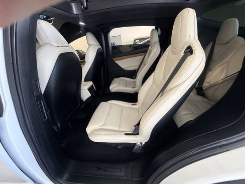 Used 2020 Tesla Model X Performance AWD/4WD image 23
