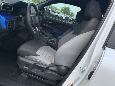 Certified 2025 Toyota Tacoma TRD Sport image 18