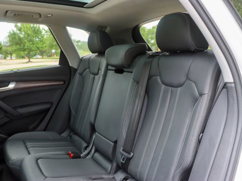 Used 2021 Audi Q5 2.0T Premium Plus w/ Premium Plus Package AWD/4WD image 17