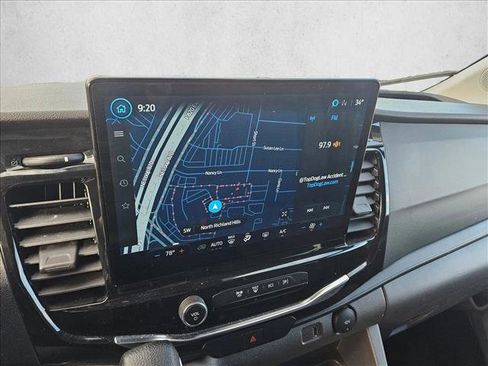 Used 2023 Ford Transit 350 XLT image 17