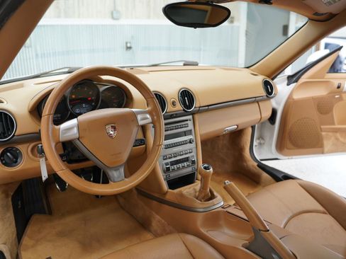 Used 2008 Porsche Cayman 2dr Cpe image 11