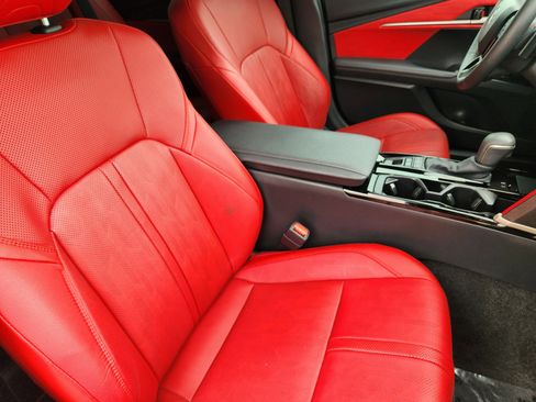 Used 2025 Toyota Camry XSE image 15