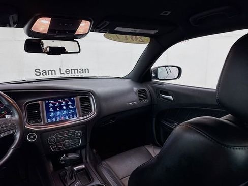 Used 2017 Dodge Charger SXT w/ AWD Premium Group image 24