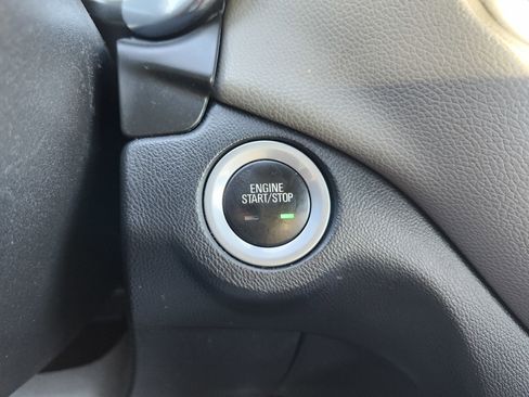 Used 2018 Chevrolet Equinox LS FWD image 6