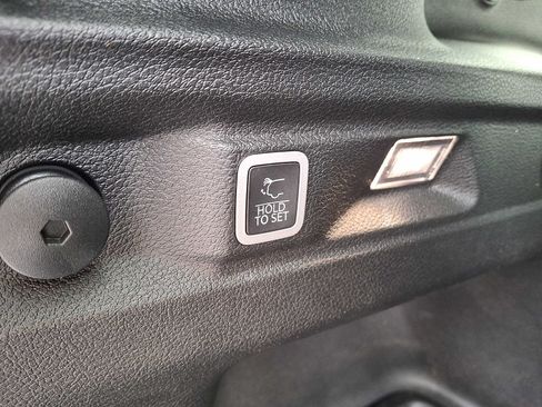 Used 2023 Jeep Grand Cherokee L Laredo AWD/4WD image 27