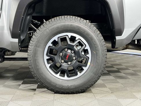 New 2025 Toyota Tacoma TRD Off-Road image 19