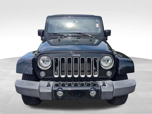 Used 2016 Jeep Wrangler Unlimited Sahara w/ Connectivity Group AWD/4WD image 2