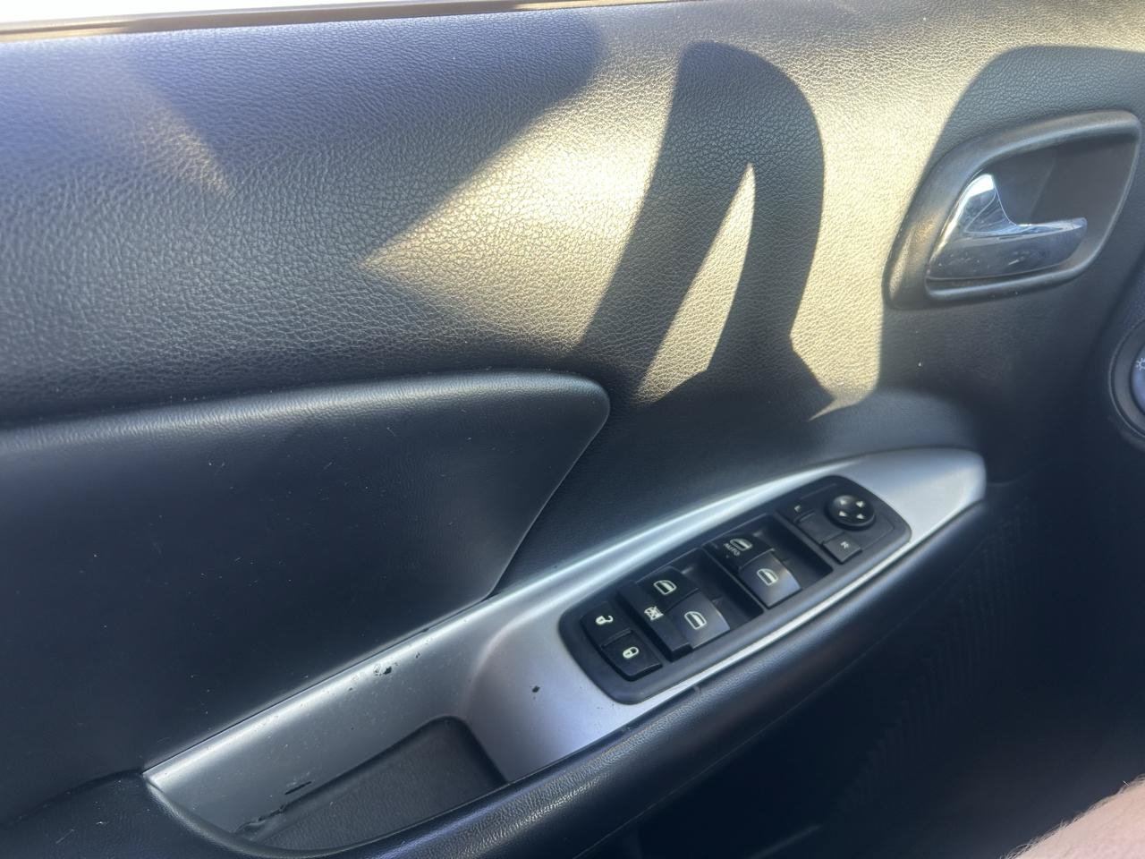 Used 2012 Dodge Journey FWD image 25