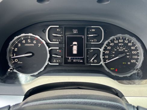 Used 2020 Toyota Tundra Platinum AWD/4WD image 16