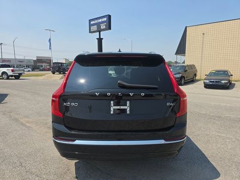 Used 2023 Volvo XC90 B6 Plus image 6
