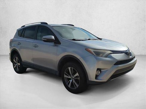 Certified 2017 Toyota RAV4 XLE FWD image 3