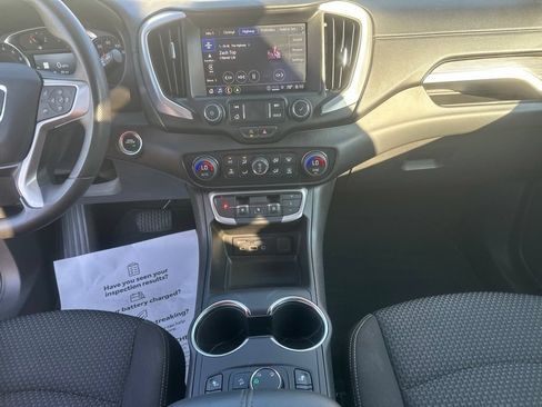 Used 2024 GMC Terrain SLE w/ Driver Convenience Package AWD/4WD image 18