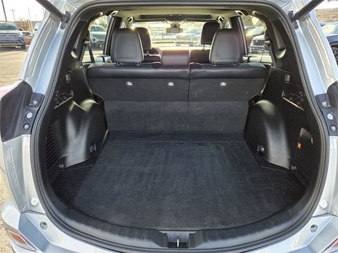 Used 2016 Toyota RAV4 SE w/ Advanced Technology Package image 19