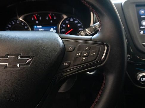 Used 2023 Chevrolet Equinox RS FWD image 22