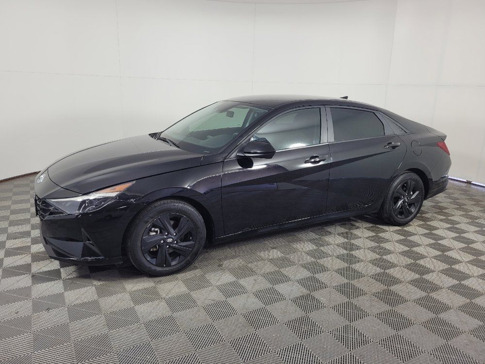 Used 2023 Hyundai Elantra Blue FWD image 2