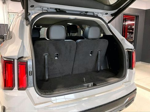 Used 2023 Kia Sorento SX AWD/4WD image 25