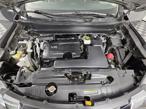 Used 2018 Nissan Pathfinder Platinum AWD/4WD image 11