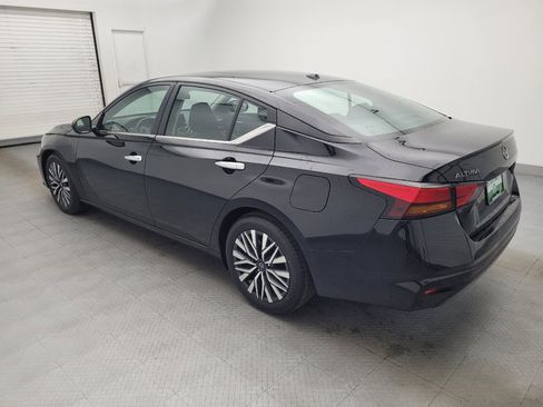 Used 2024 Nissan Altima 2.5 SV image 3