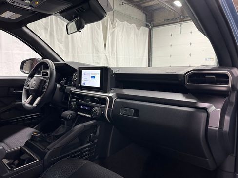 Used 2025 Toyota 4Runner SR5 image 61