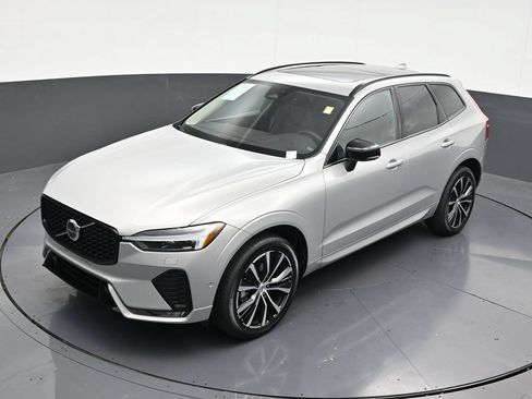 Used 2024 Volvo XC60 B5 Plus w/ Climate Package AWD/4WD image 21