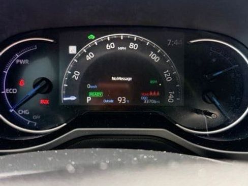 Used 2023 Toyota RAV4 XLE Premium AWD/4WD image 6